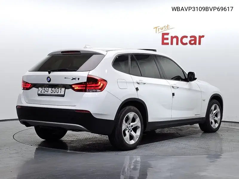 X1 (E84) xDrive 20D VIN: WBAVP3109BVP69617 Lot: 39614039