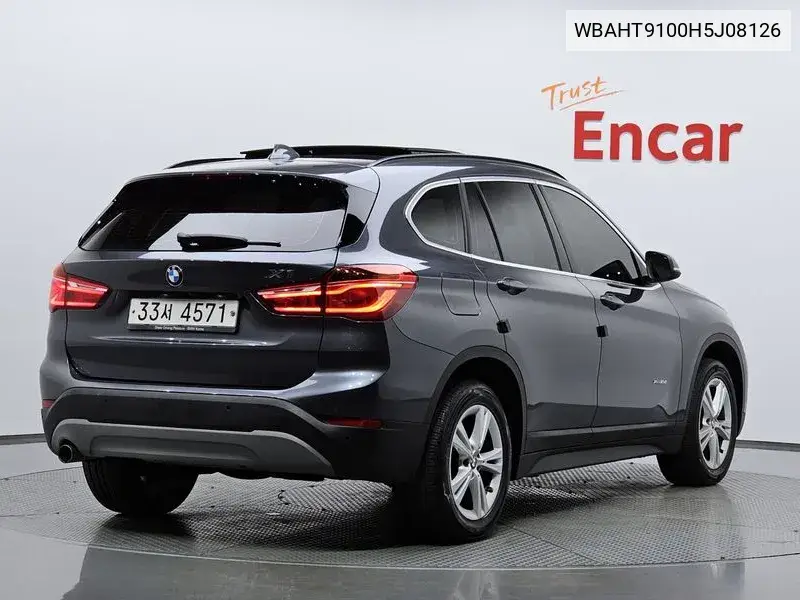X1 (F48) xDrive 18D VIN: WBAHT9100H5J08126 Lot: 40099009