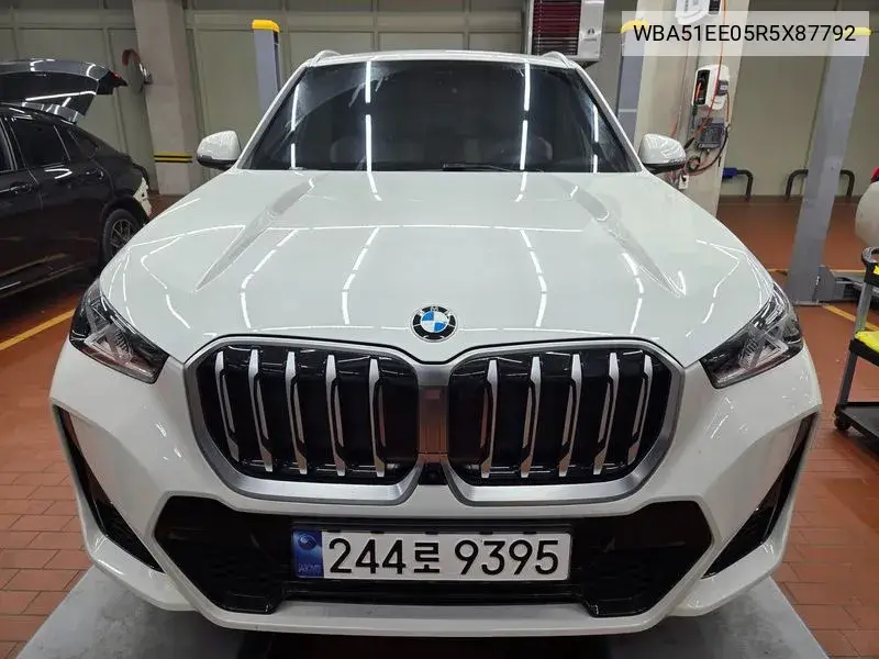 X1 (U11) xDrive 20I M Sports VIN: WBA51EE05R5X87792 Lot: 39970436
