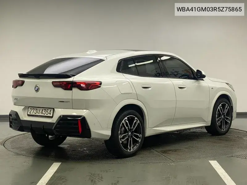 X2 (U10) xDrive20I M Sports VIN: WBA41GM03R5Z75865 Lot: 39919385