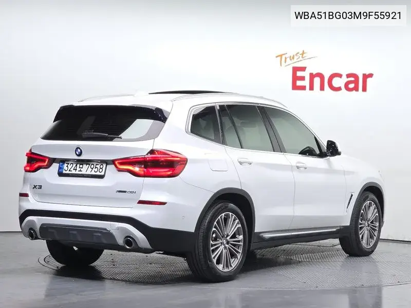 X3 (G01) xDrive 20I Luxury VIN: WBA51BG03M9F55921 Lot: 39631026