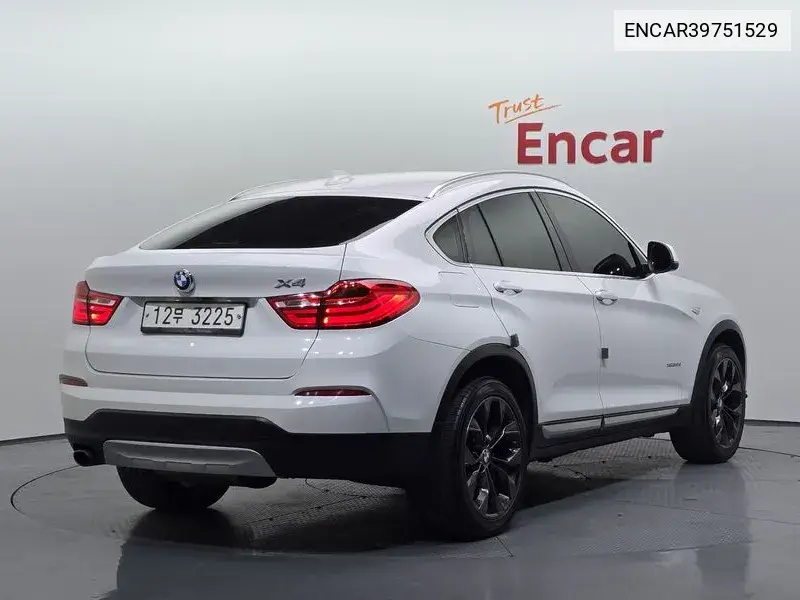 X4 (F26) xDrive20D VIN: ENCAR39751529 Lot: 39751529