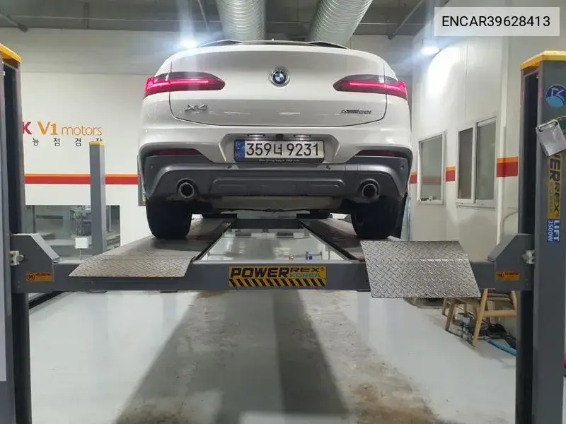 X4 (G02) xDrive20I M Sports X Online Exclusive Edition VIN: ENCAR39628413 Lot: 39628413