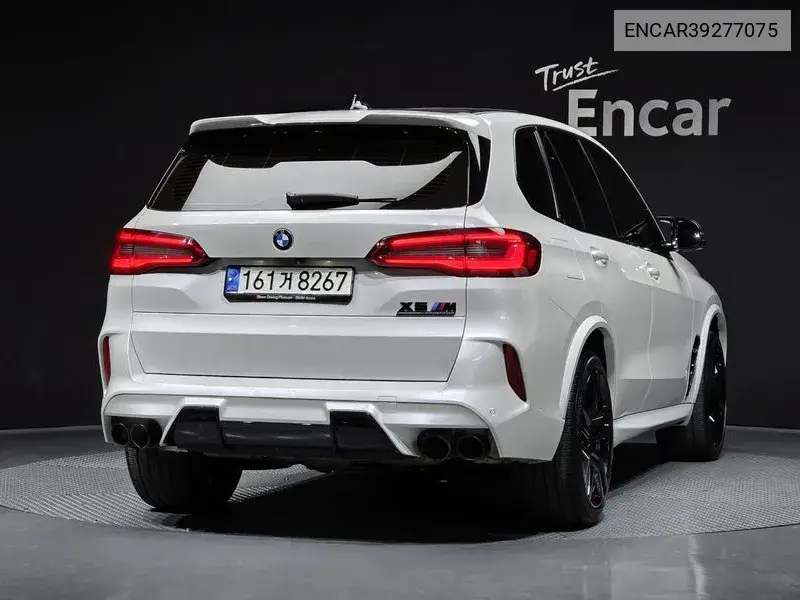 X5M (G05) 4.4 VIN: ENCAR39277075 Lot: 39277075