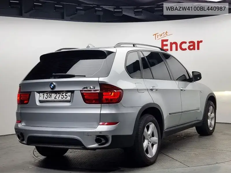 X5 (E70) xDrive 30D VIN: WBAZW4100BL440987 Lot: 39570241