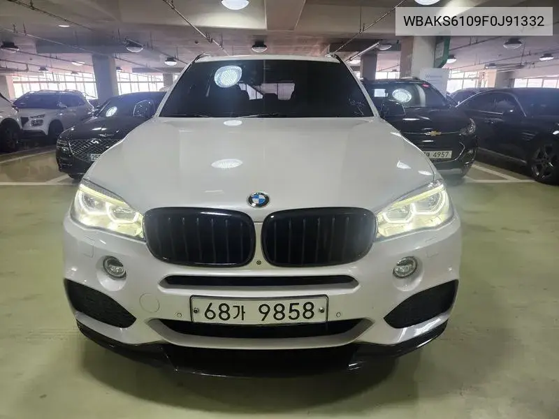 X5 (F15) xDrive 40D Black & White VIN: WBAKS6109F0J91332 Lot: 40011851