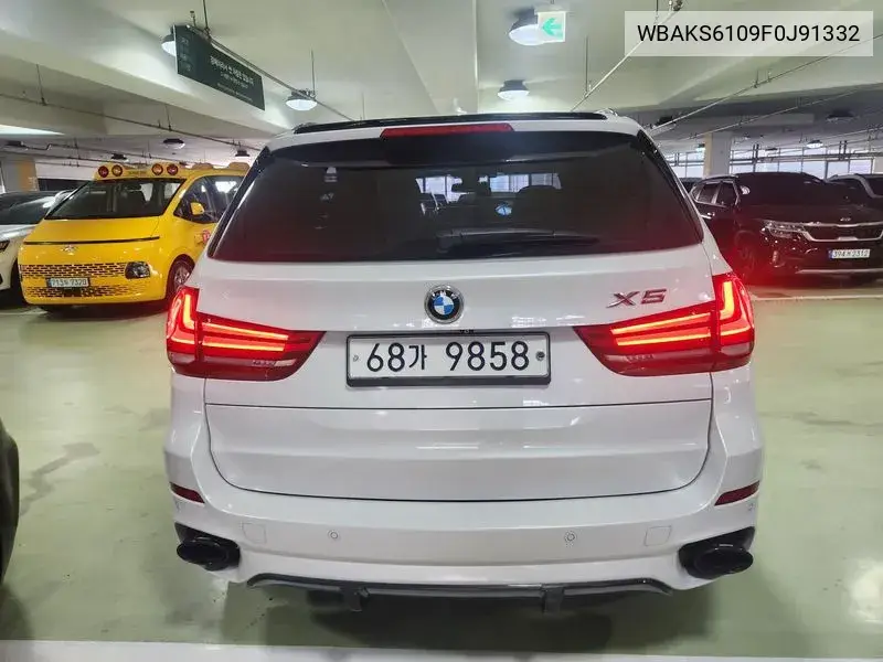 X5 (F15) xDrive 40D Black & White VIN: WBAKS6109F0J91332 Lot: 40011851