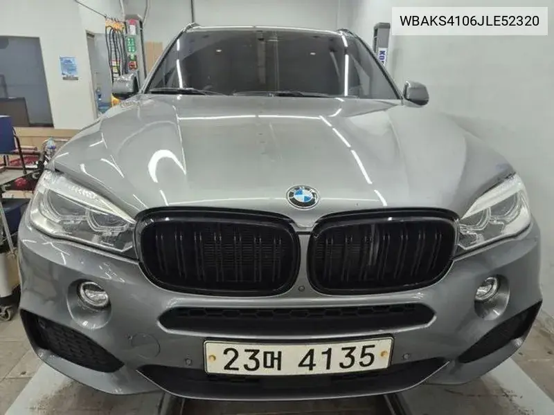 X5 (F15) xDrive 30D M Sports VIN: WBAKS4106JLE52320 Lot: 39975022