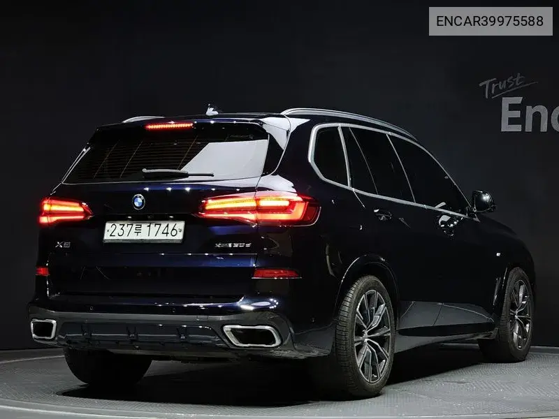 X5 (G05) xDrive 30D M Sports VIN: ENCAR39975588 Lot: 39975588