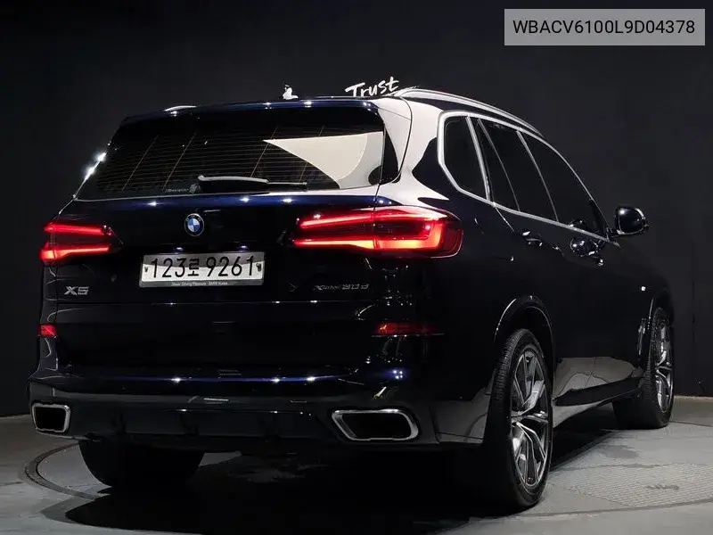 X5 (G05) xDrive 30D M Sports VIN: WBACV6100L9D04378 Lot: 39976174
