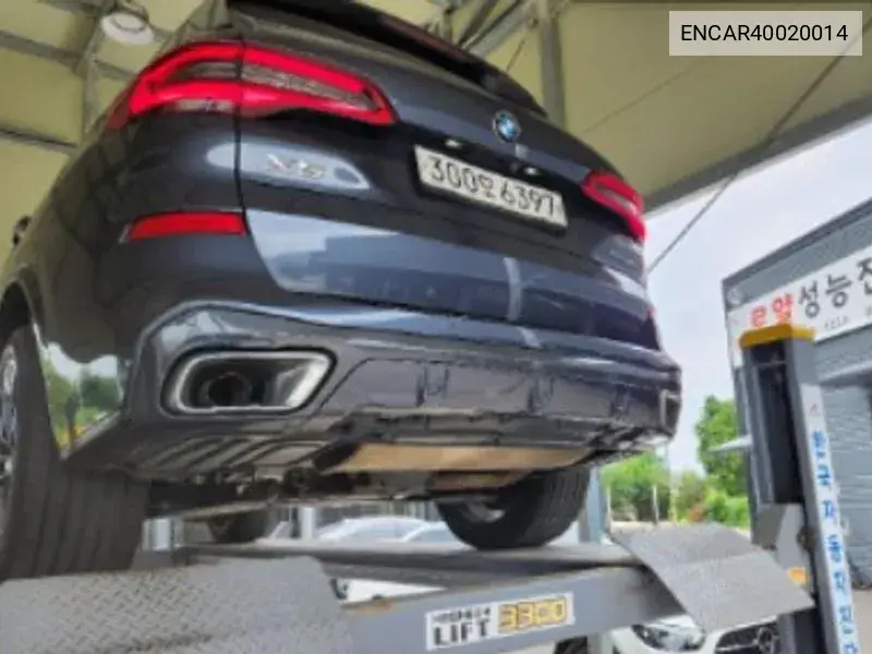 X5 (G05) xDrive 30D M Sports VIN: ENCAR40020014 Lot: 40020014