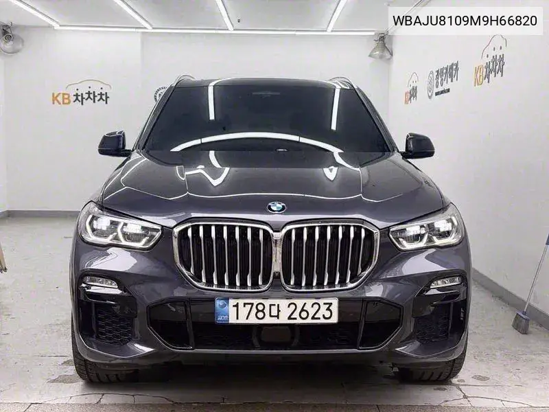 X5 (G05) xDrive 30D M Sports VIN: WBAJU8109M9H66820 Lot: 39912348