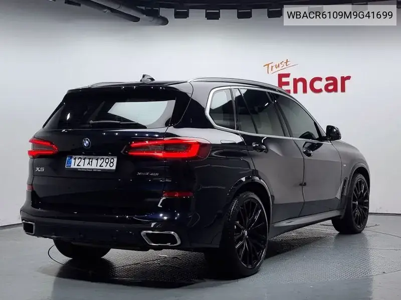 X5 (G05) xDrive 40I M Sports VIN: WBACR6109M9G41699 Lot: 39955670