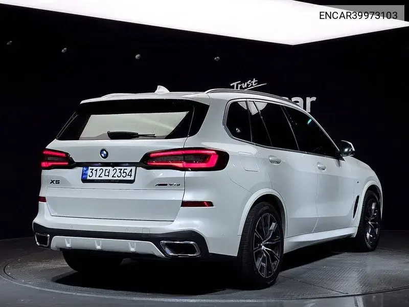X5 (G05) xDrive 30D M Sports VIN: ENCAR39973103 Lot: 39973103