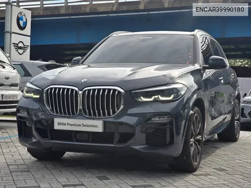 X5 (G05) xDrive 30D M Sports VIN: ENCAR39990180 Lot: 39990180