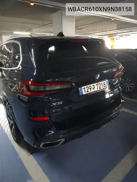 X5 (G05) xDrive 40I M Sports VIN: WBACR610XN9N38158 Lot: 39631500