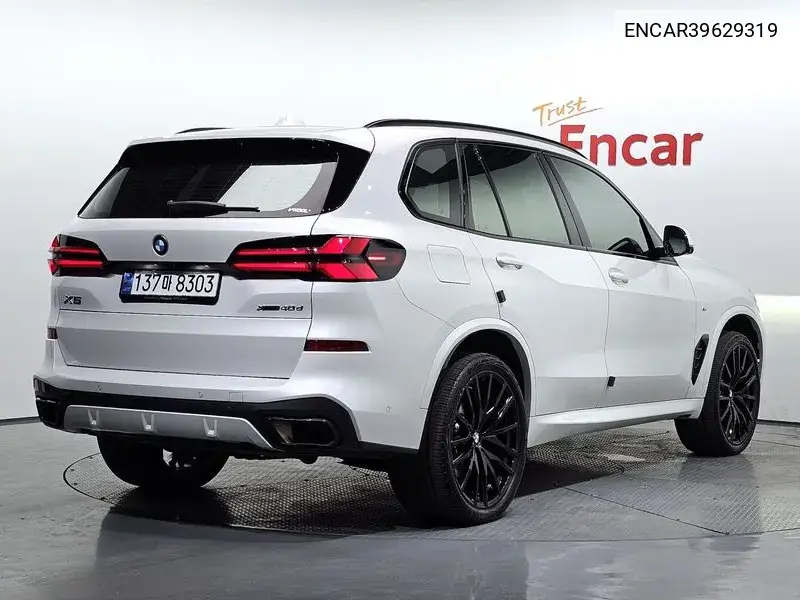 X5 (G05) xDrive 40D M Sports VIN: ENCAR39629319 Lot: 39629319