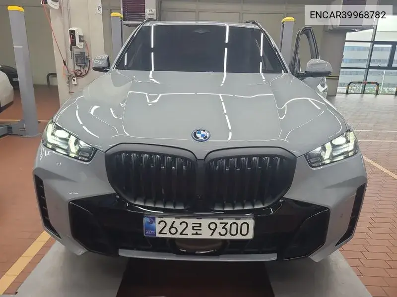 X5 (G05) xDrive 50E M Sports VIN: ENCAR39968782 Lot: 39968782