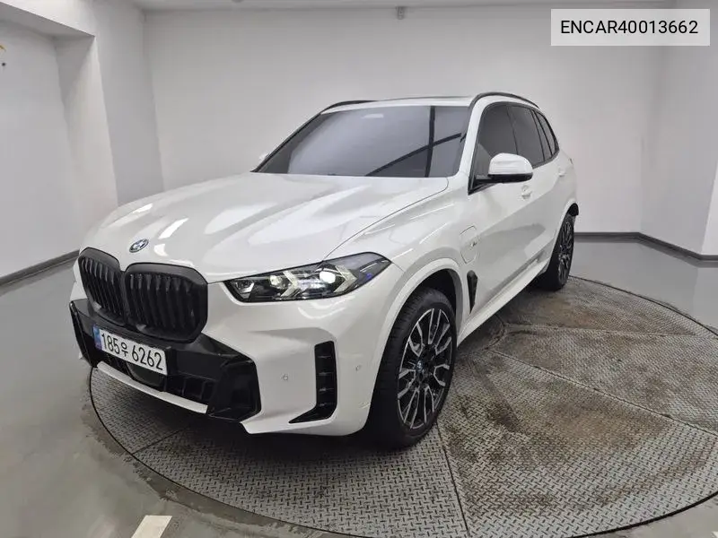 X5 (G05) xDrive 50E M Sports VIN: ENCAR40013662 Lot: 40013662