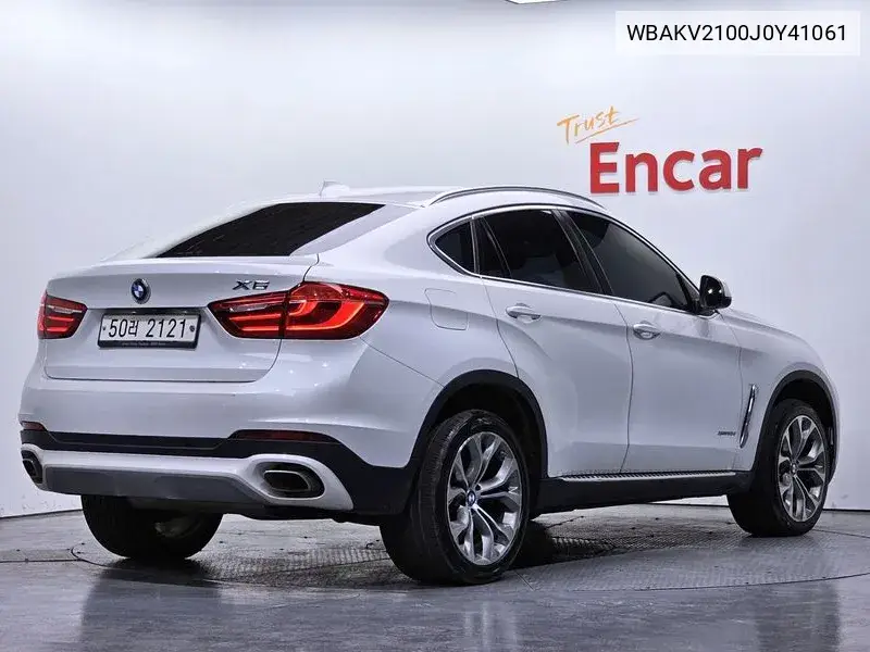 X6 (F16) xDrive 30D VIN: WBAKV2100J0Y41061 Lot: 39554707