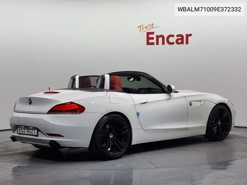 Z4 (E89) Sdrive 35I VIN: WBALM71009E372332 Lot: 39173942