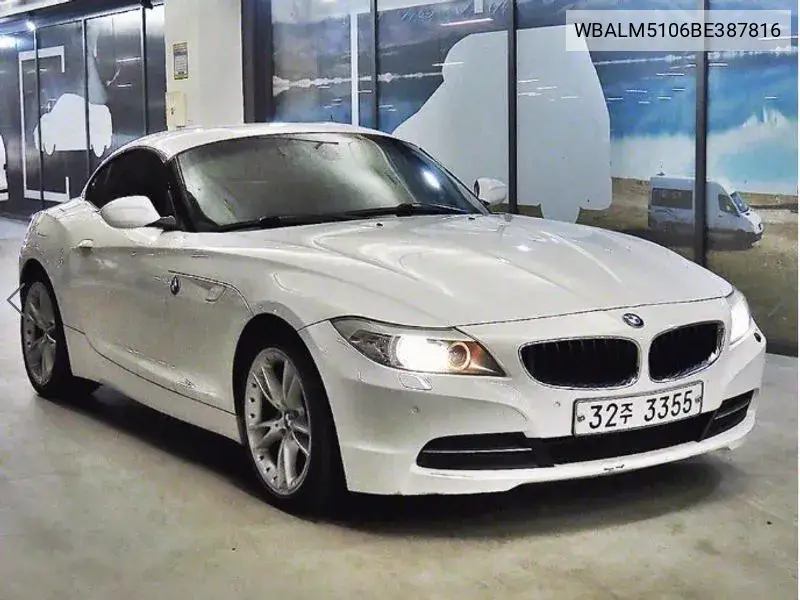 Z4 (E89) Sdrive 30I VIN: WBALM5106BE387816 Lot: 39307089