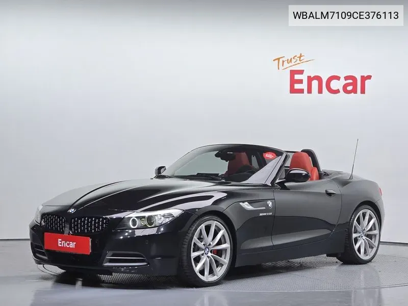 Z4 (E89) Sdrive 35I VIN: WBALM7109CE376113 Lot: 38714291