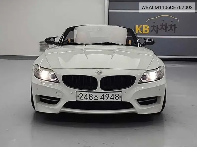 Z4 (E89) Sdrive 35Is VIN: WBALM1106CE762002 Lot: 39481930