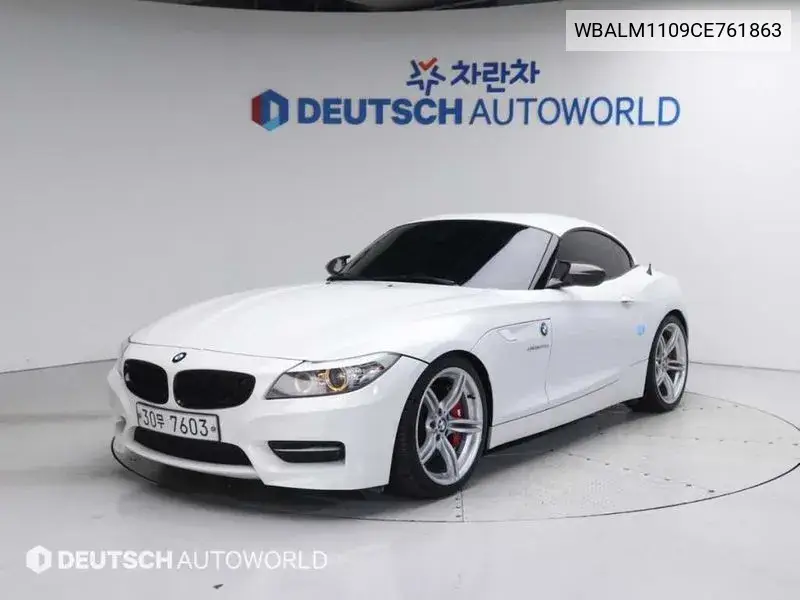 Z4 (E89) Sdrive 35Is VIN: WBALM1109CE761863 Lot: 39701431