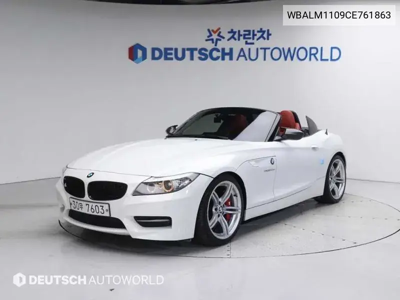 Z4 (E89) Sdrive 35Is VIN: WBALM1109CE761863 Lot: 39701431