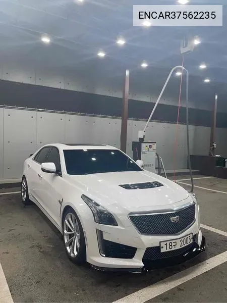 Cadillac Cts-V V8 6.2L Carbon Package VIN: ENCAR37562235 Lot: 37562235