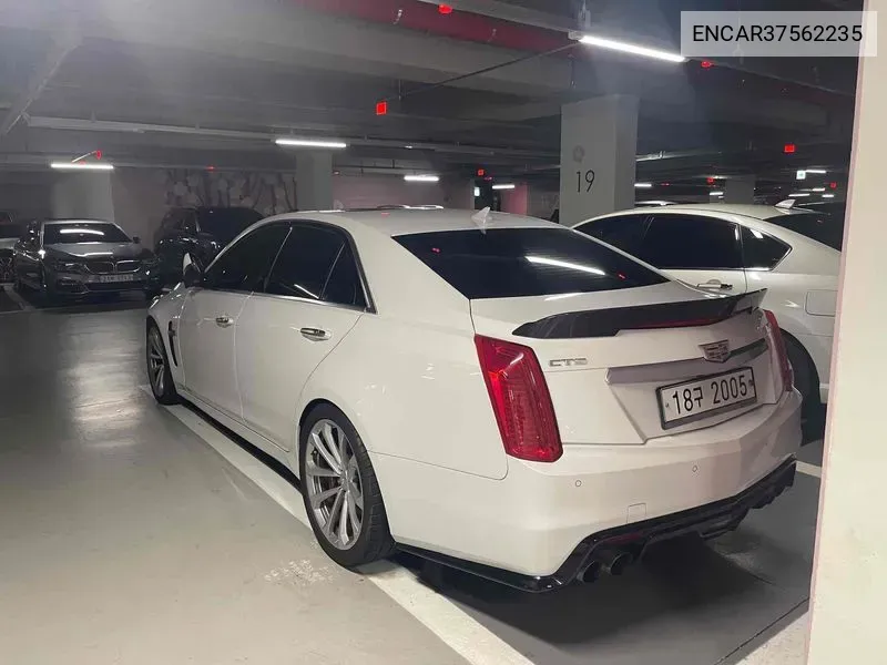 Cadillac Cts-V V8 6.2L Carbon Package VIN: ENCAR37562235 Lot: 37562235