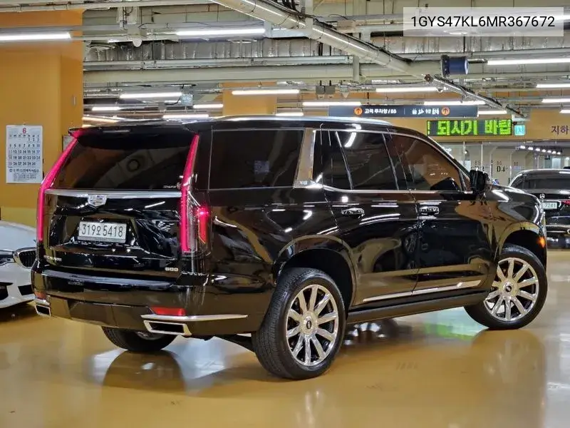 Escalade 5Th Generation 6.2 Premium Luxury Platinum VIN: 1GYS47KL6MR367672 Lot: 39621231