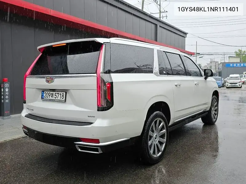 Escalade 5Th Generation 6.2 Esv Esv Premium Luxury Platinum VIN: 1GYS48KL1NR111401 Lot: 39939289