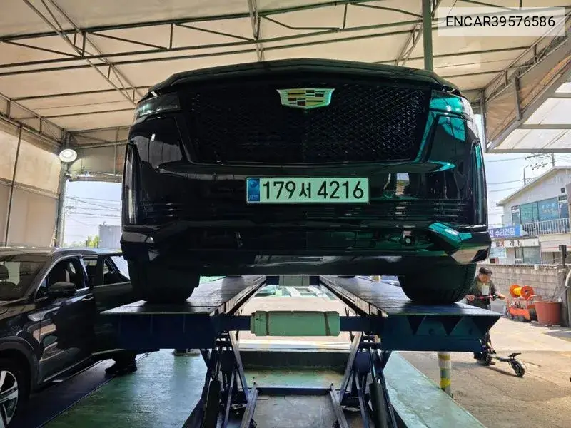 Escalade 5Th Generation 6.2 Esv Esv Premium Luxury Platinum VIN: ENCAR39576586 Lot: 39576586