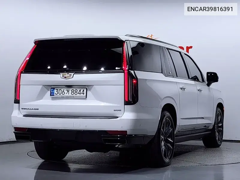 Escalade 5Th Generation 6.2 Esv Esv Sports Platinum VIN: ENCAR39816391 Lot: 39816391