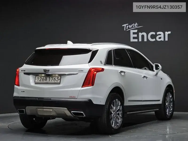 Xt5 3.6 Platinum Awd VIN: 1GYFN9RS4JZ130357 Lot: 39627123
