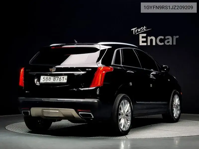 Xt5 3.6 Platinum Awd VIN: 1GYFN9RS1JZ209209 Lot: 39639439