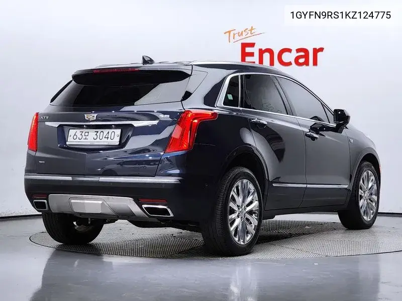 Xt5 3.6 Platinum Awd VIN: 1GYFN9RS1KZ124775 Lot: 39774466