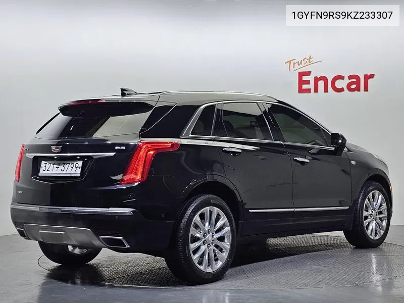 Xt5 3.6 Platinum Awd VIN: 1GYFN9RS9KZ233307 Lot: 38918874