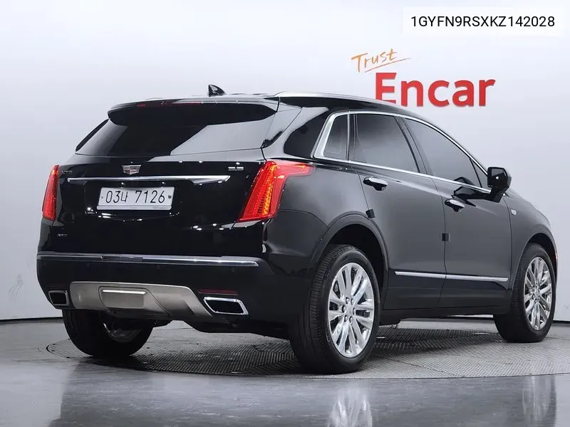Xt53.6 Platinum Awd VIN: 1GYFN9RSXKZ142028 Lot: 38932586