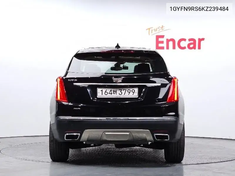 Xt5 3.6 Platinum Awd VIN: 1GYFN9RS6KZ239484 Lot: 39060016