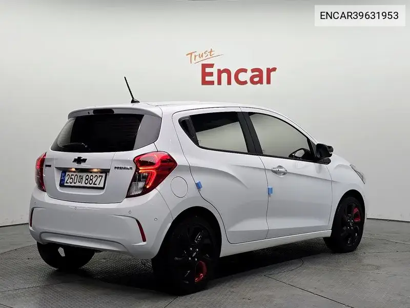The New Spark Red Fit Edition VIN: ENCAR39631953 Lot: 39631953