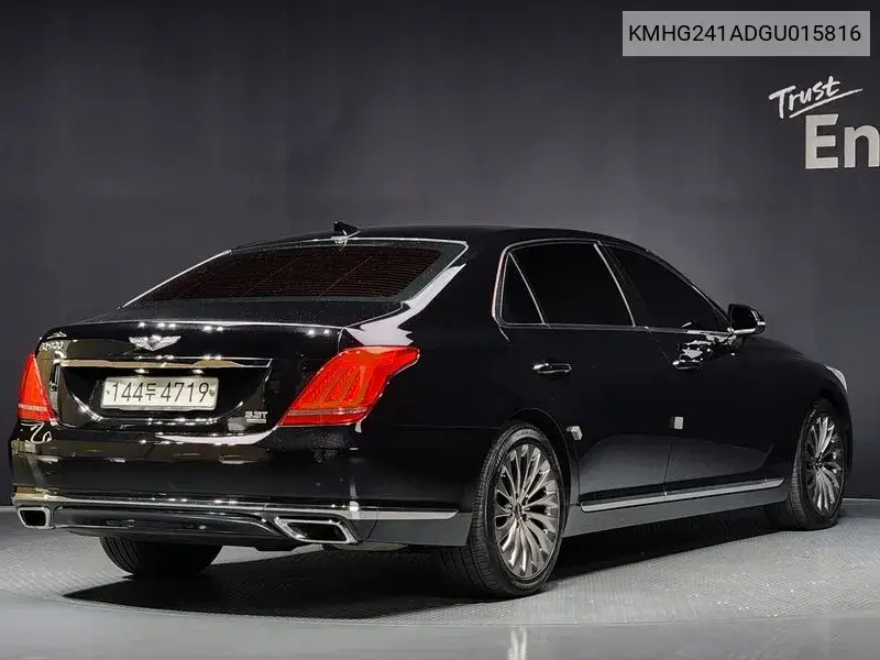 Eq900 3.3 T-Gdi Awd Premium Luxury VIN: KMHG241ADGU015816 Lot: 39951159