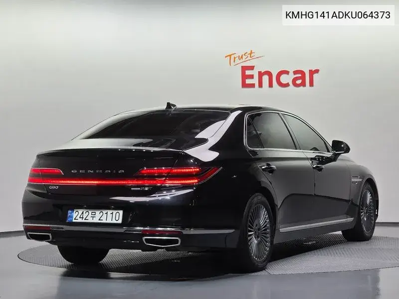 G90 3.3 T Awd Luxury VIN: KMHG141ADKU064373 Lot: 39962109