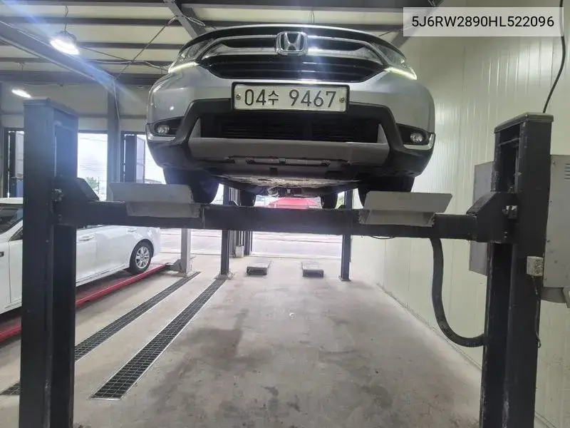Cr-V 5Th Generation 1.5 Touring 4Wd VIN: 5J6RW2890HL522096 Lot: 39982036