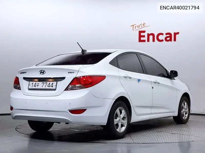 Accent (New) 1.4 Vvt Premier VIN: ENCAR40021794 Lot: 40021794
