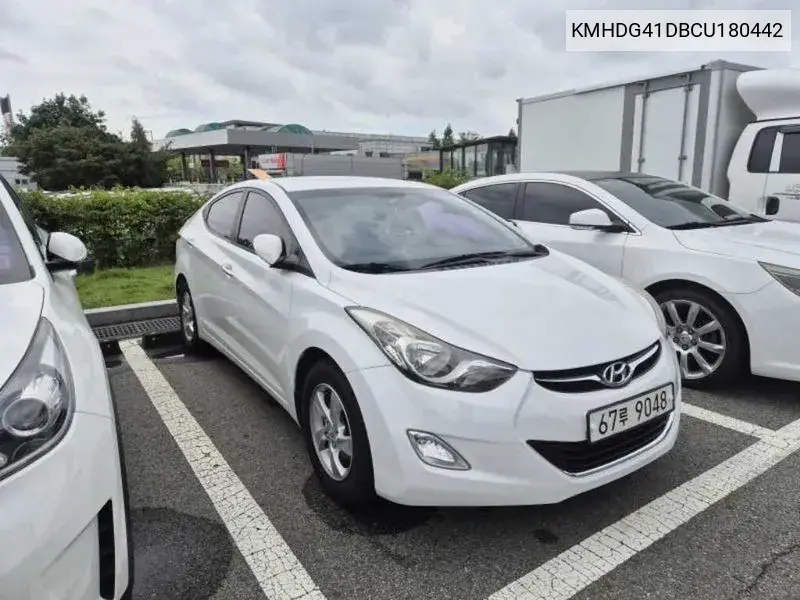 Avante Md M16 Gdi Luxury VIN: KMHDG41DBCU180442 Lot: 40153211