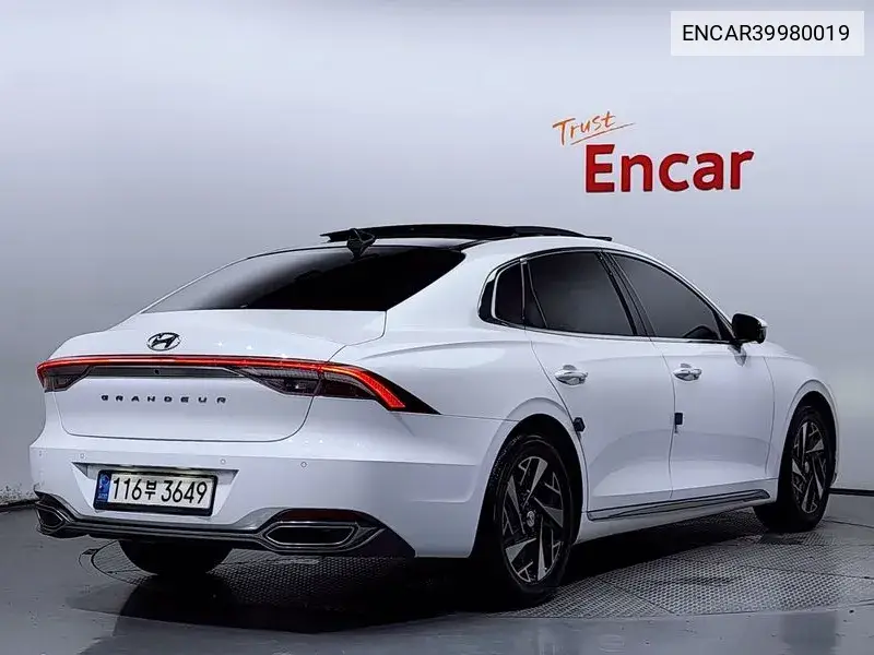 The New Grandeur Ig Hybrid Leblanc VIN: ENCAR39980019 Lot: 39980019