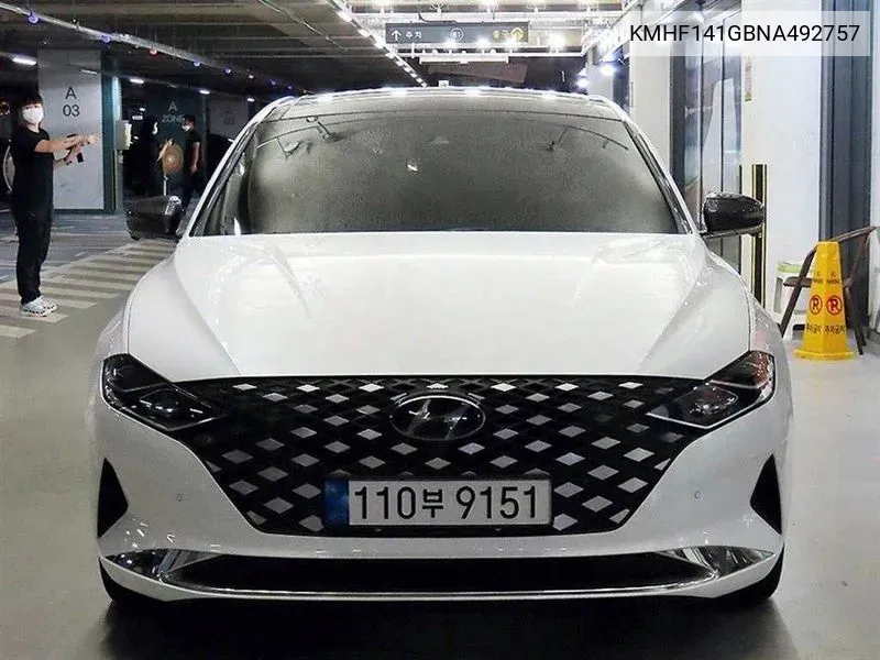 Hyundai The New Grandeur Ig 3.3 Leblanc VIN: KMHF141GBNA492757 Lot: 38285264